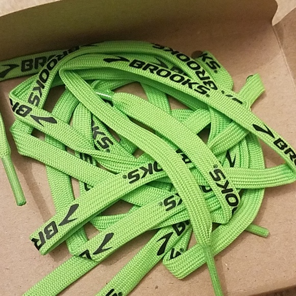 brooks shoes shoelaces